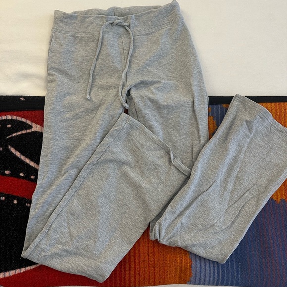 ALO Yoga Gray Boot Cut Pants - Picture 1 of 2